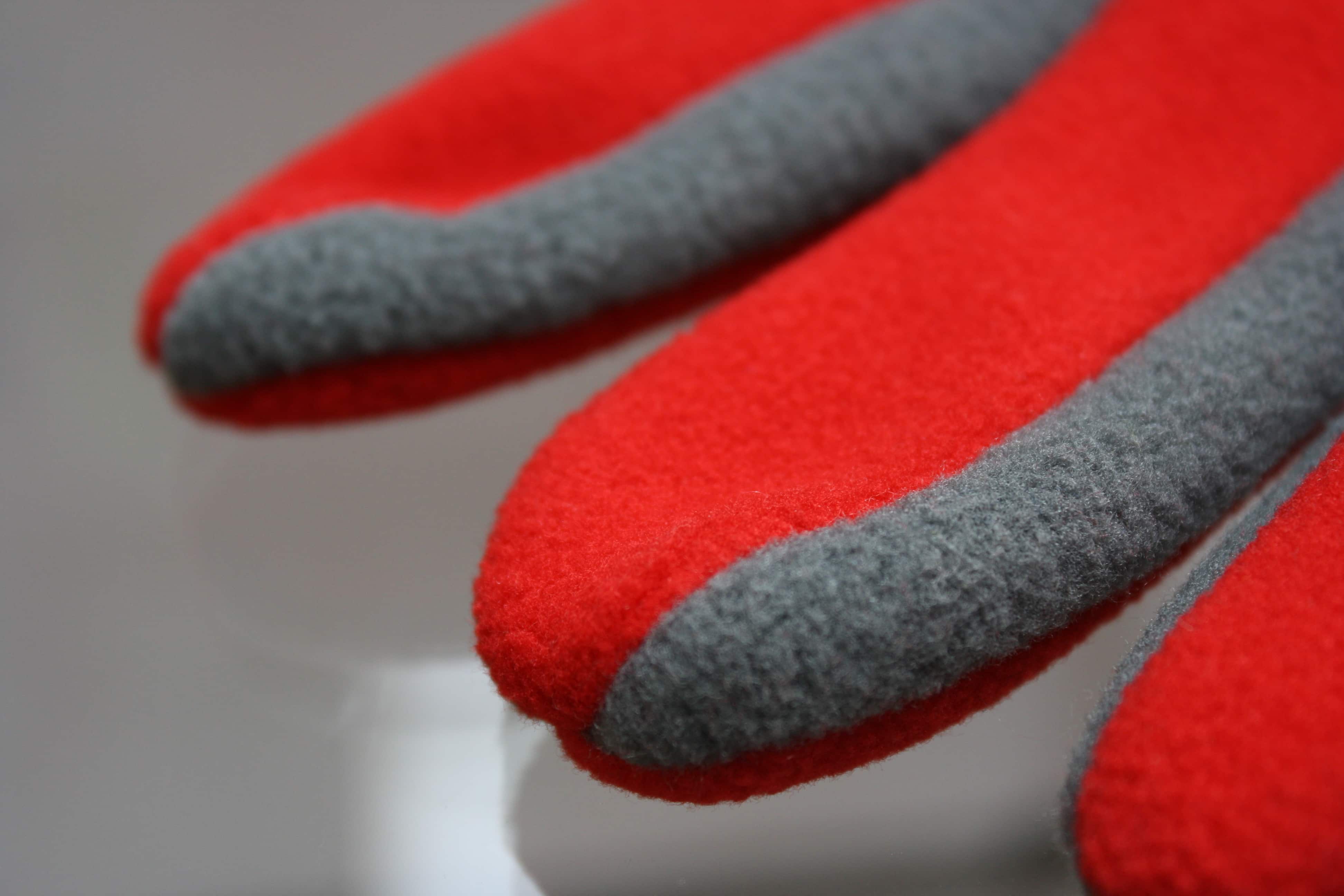 Handschuh Fleece 2-farbig und bestickt
