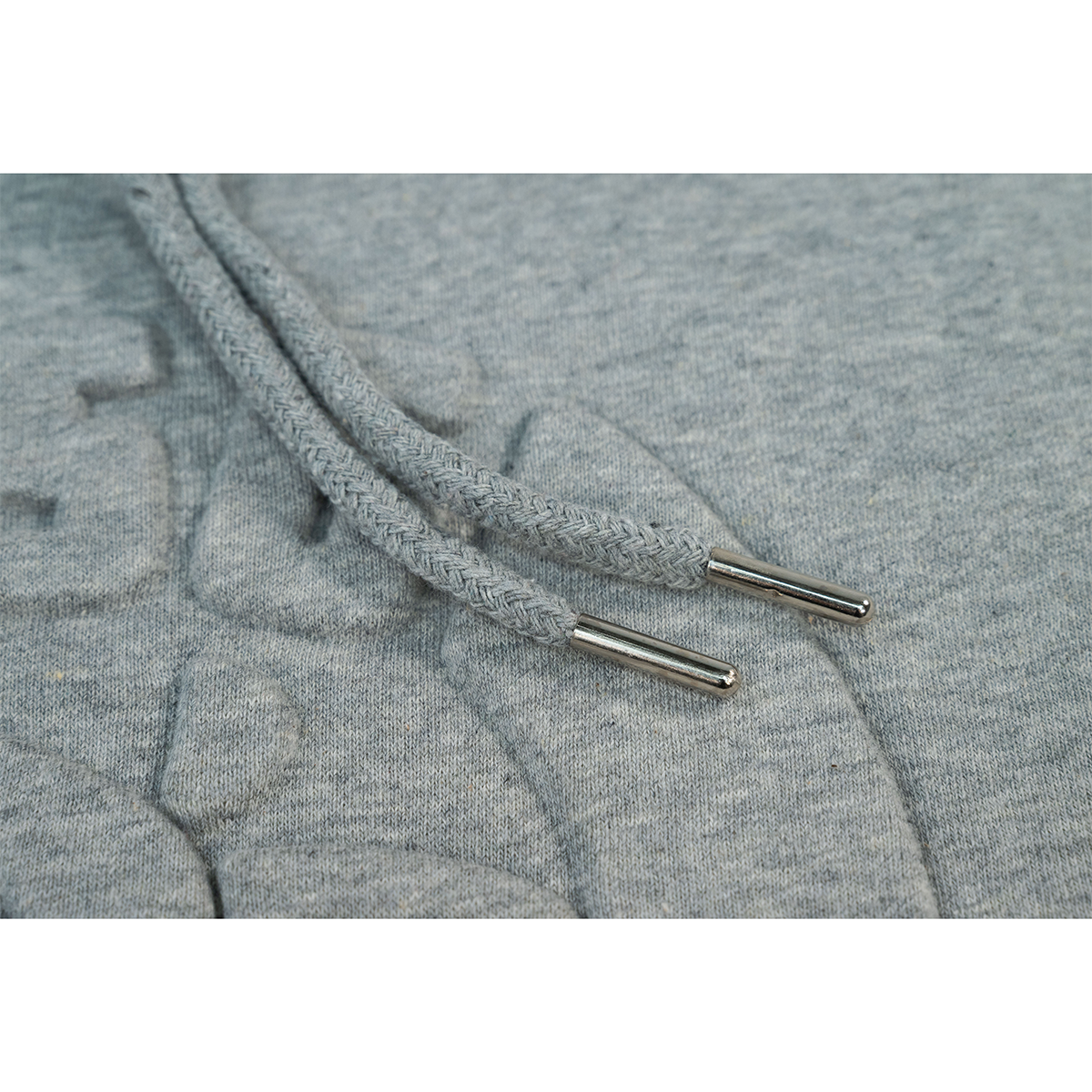 Hoodie mit geprägtem Logo