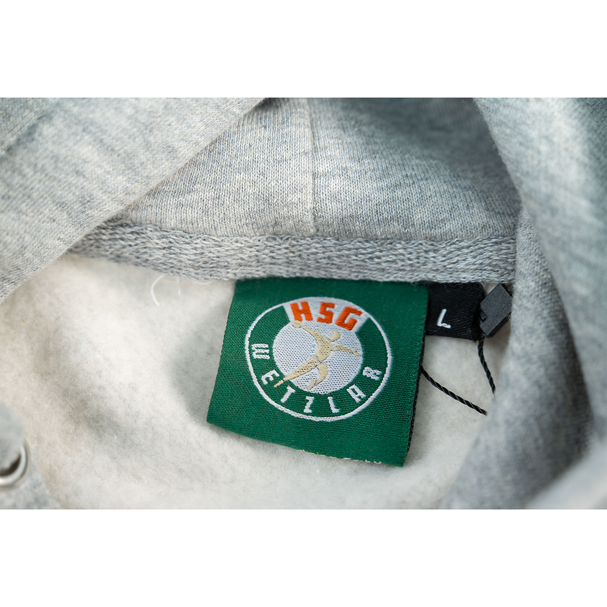 Hoodie mit geprägtem Logo